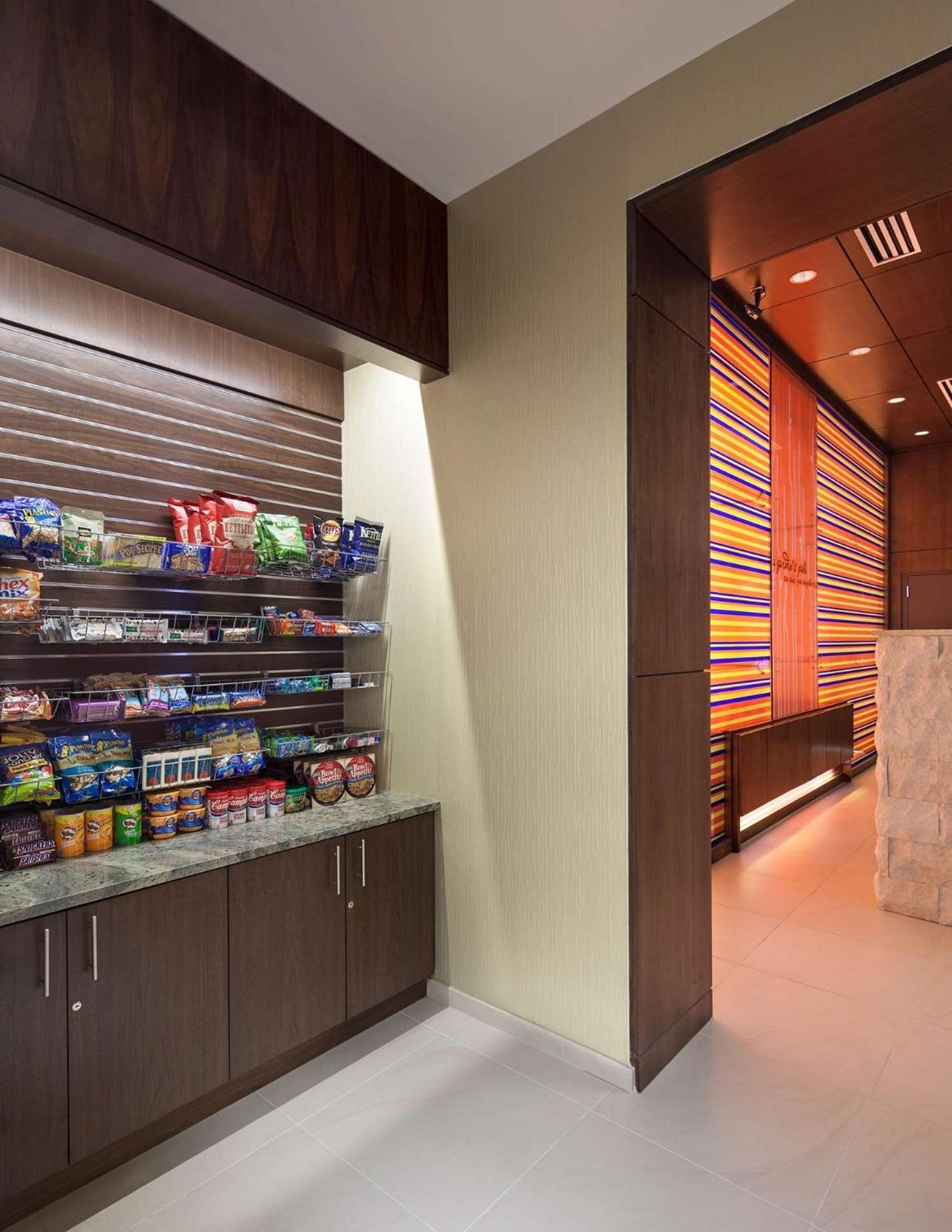 Hilton Garden Inn Atlanta Midtown Екстер'єр фото