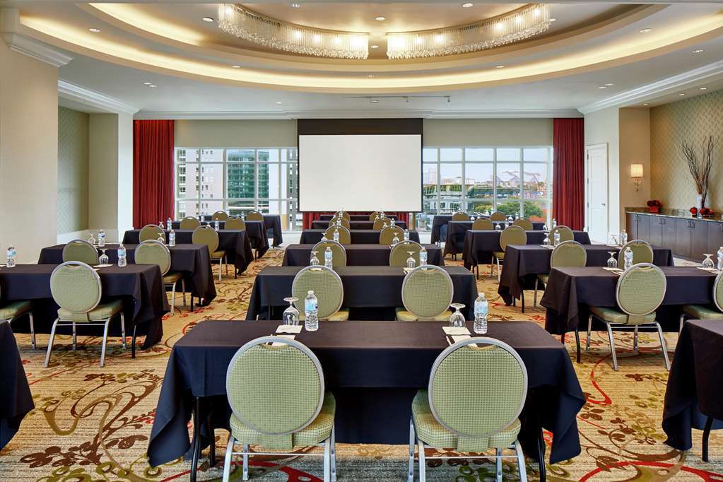Hilton Garden Inn Atlanta Midtown Ресторан фото